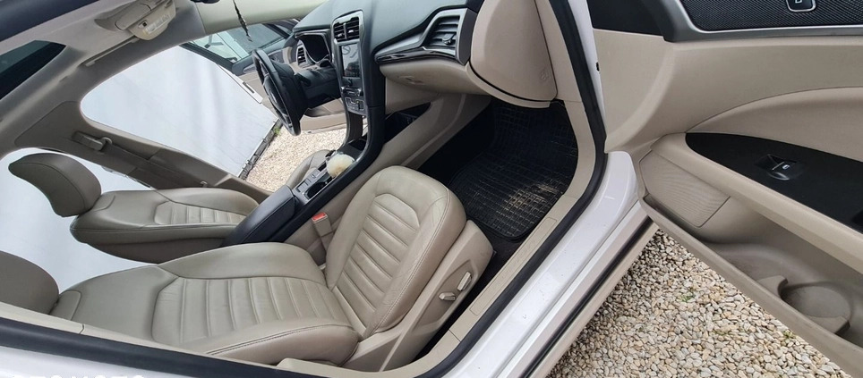 Ford Fusion cena 79900 przebieg: 130750, rok produkcji 2017 z Września małe 781